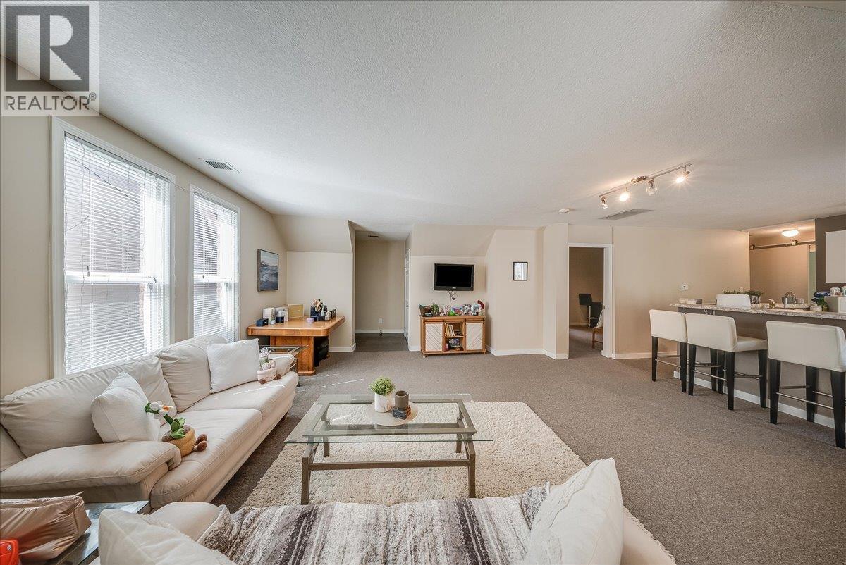 1500 Cedar Avenue, Trail, British Columbia V1R 4C6 - Photo 44 - 10389784