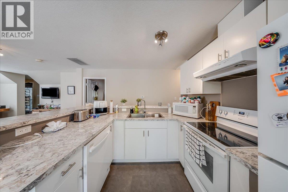 1500 Cedar Avenue, Trail, British Columbia V1R 4C6 - Photo 47 - 10389784