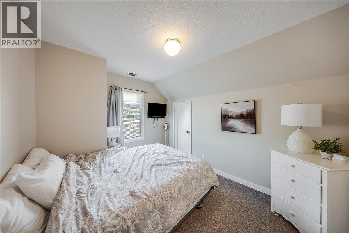 1500 Cedar Avenue, Trail, British Columbia V1R 4C6 - Photo 52 - 10389784