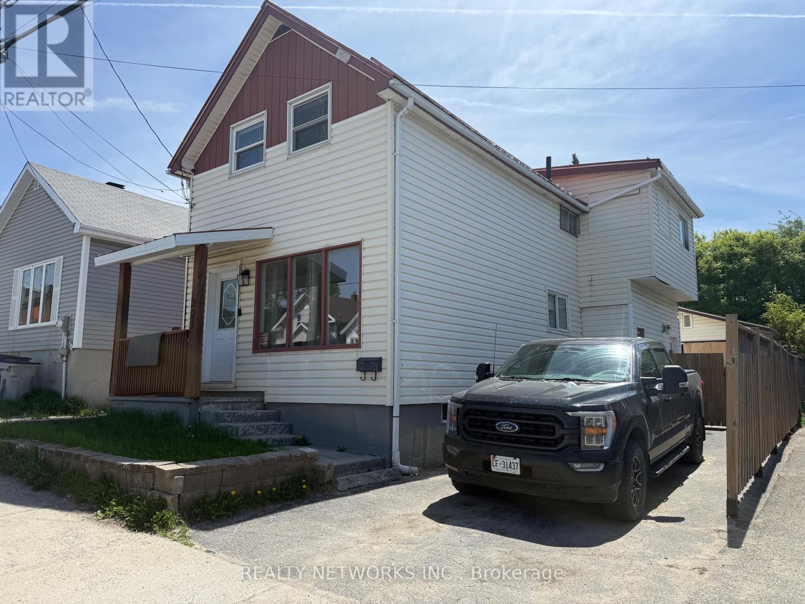 221 Commercial Avenue, Timmins, Ontario  P4N 2X5 - Photo 1 - T13236078