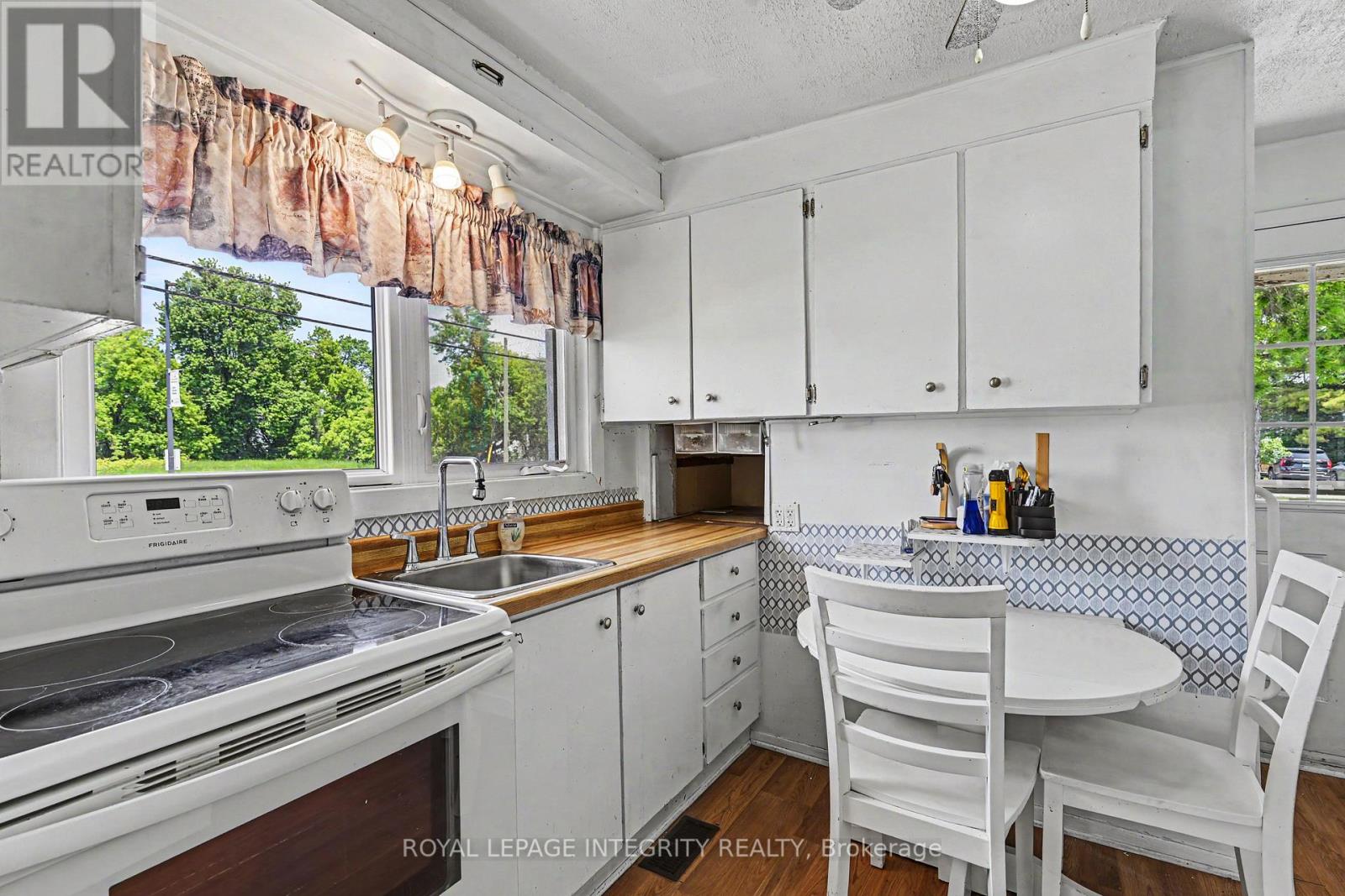 6070 Perth Street, Ottawa, Ontario  K0A 2Z0 - Photo 12 - X13236048