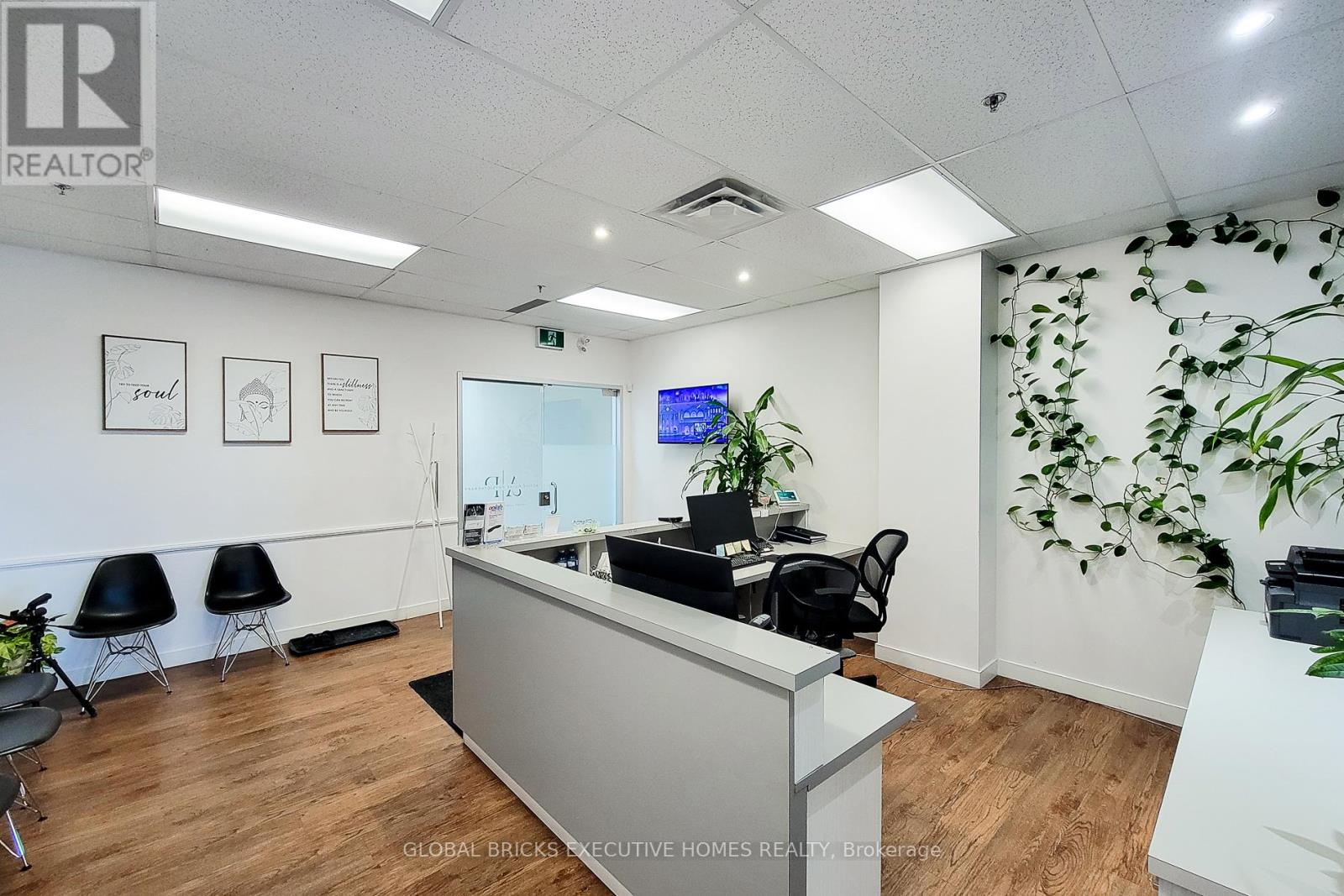 424 - 3075 Hospital Gate, Oakville, Ontario L6M 1M1 - Photo 14 - W12957422