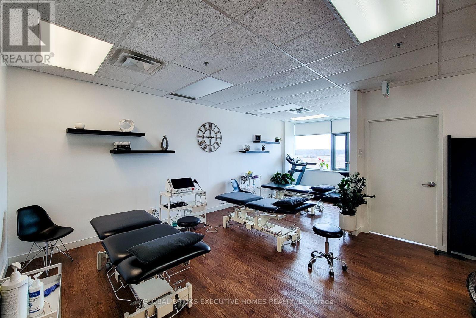 424 - 3075 Hospital Gate, Oakville, Ontario L6M 1M1 - Photo 15 - W12957422
