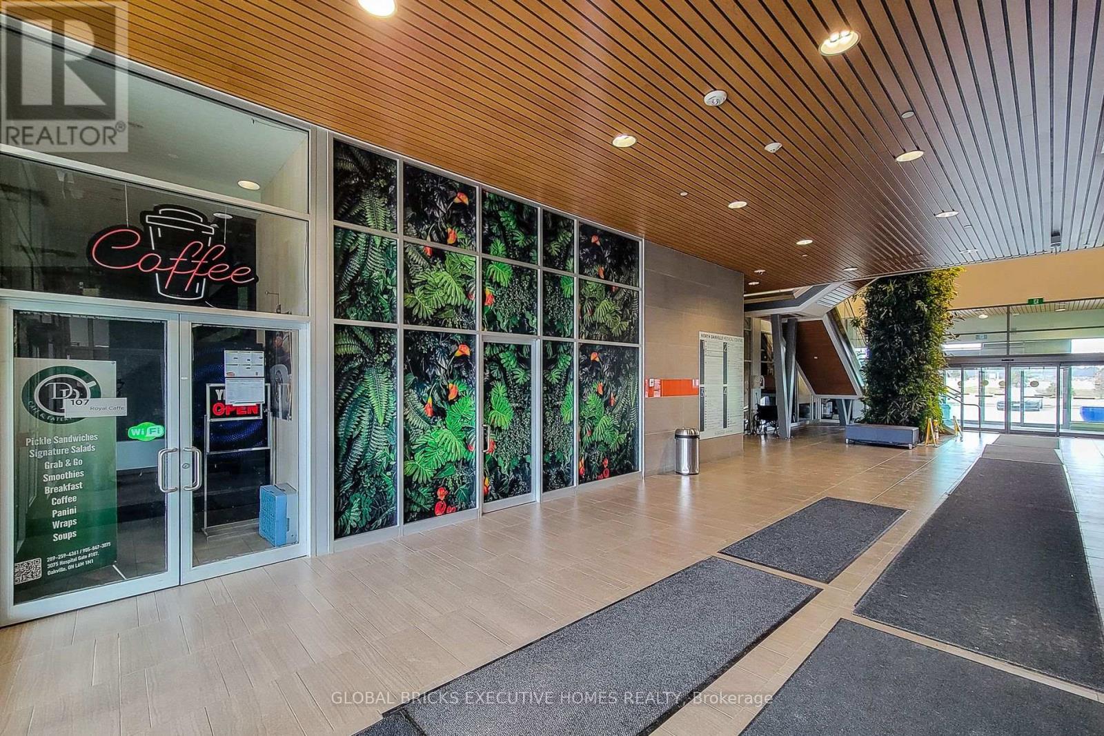 424 - 3075 Hospital Gate, Oakville, Ontario L6M 1M1 - Photo 9 - W12957422