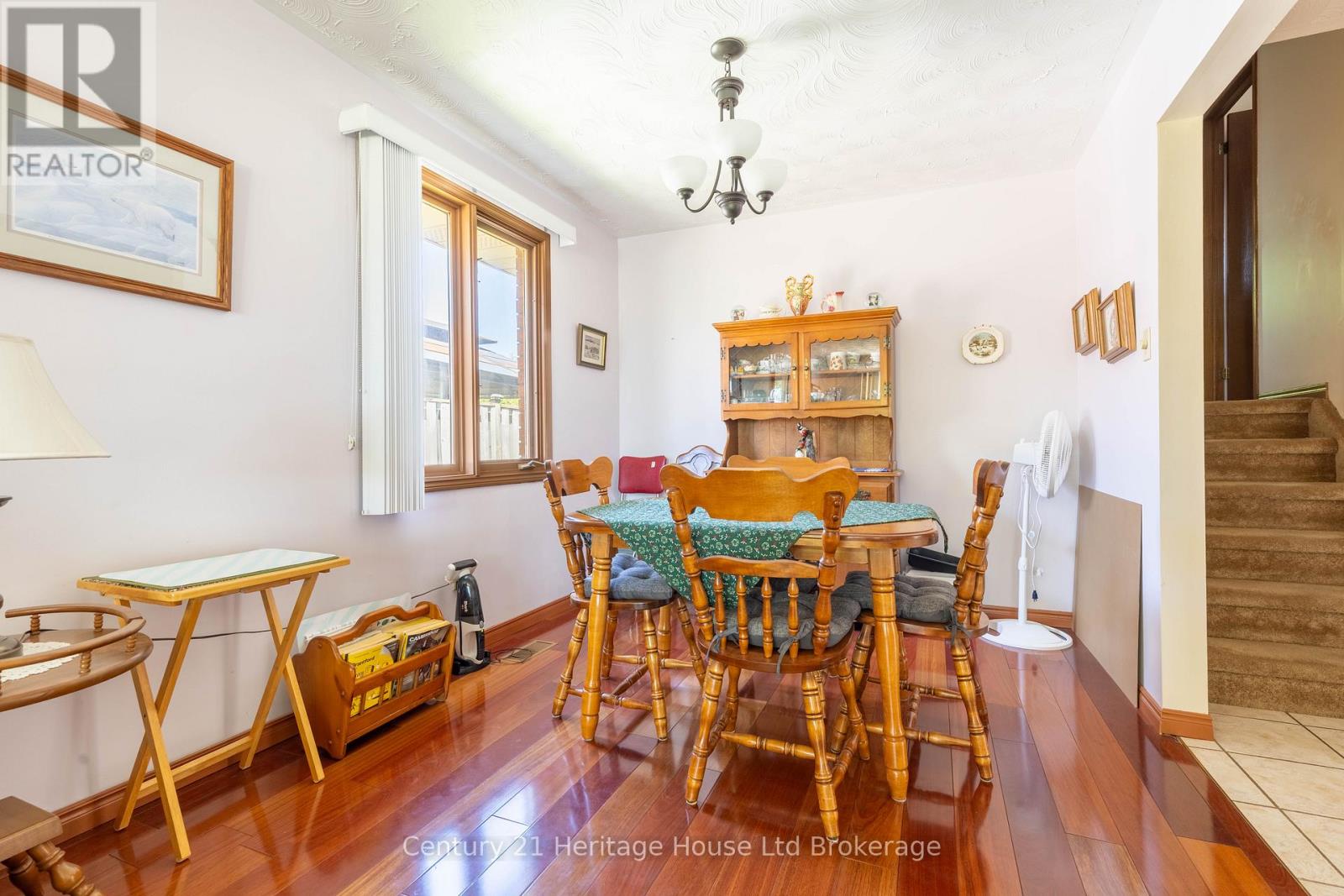 12 Spartan Drive, Brantford, Ontario  N3R 6C7 - Photo 8 - X13235924