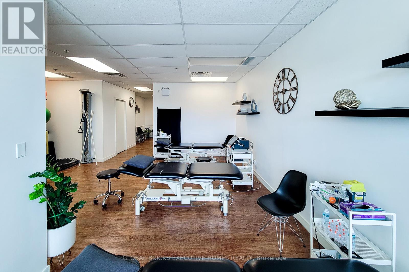 424 - 3075 Hospital Gate, Oakville, Ontario L6M 1M1 - Photo 17 - W12957422