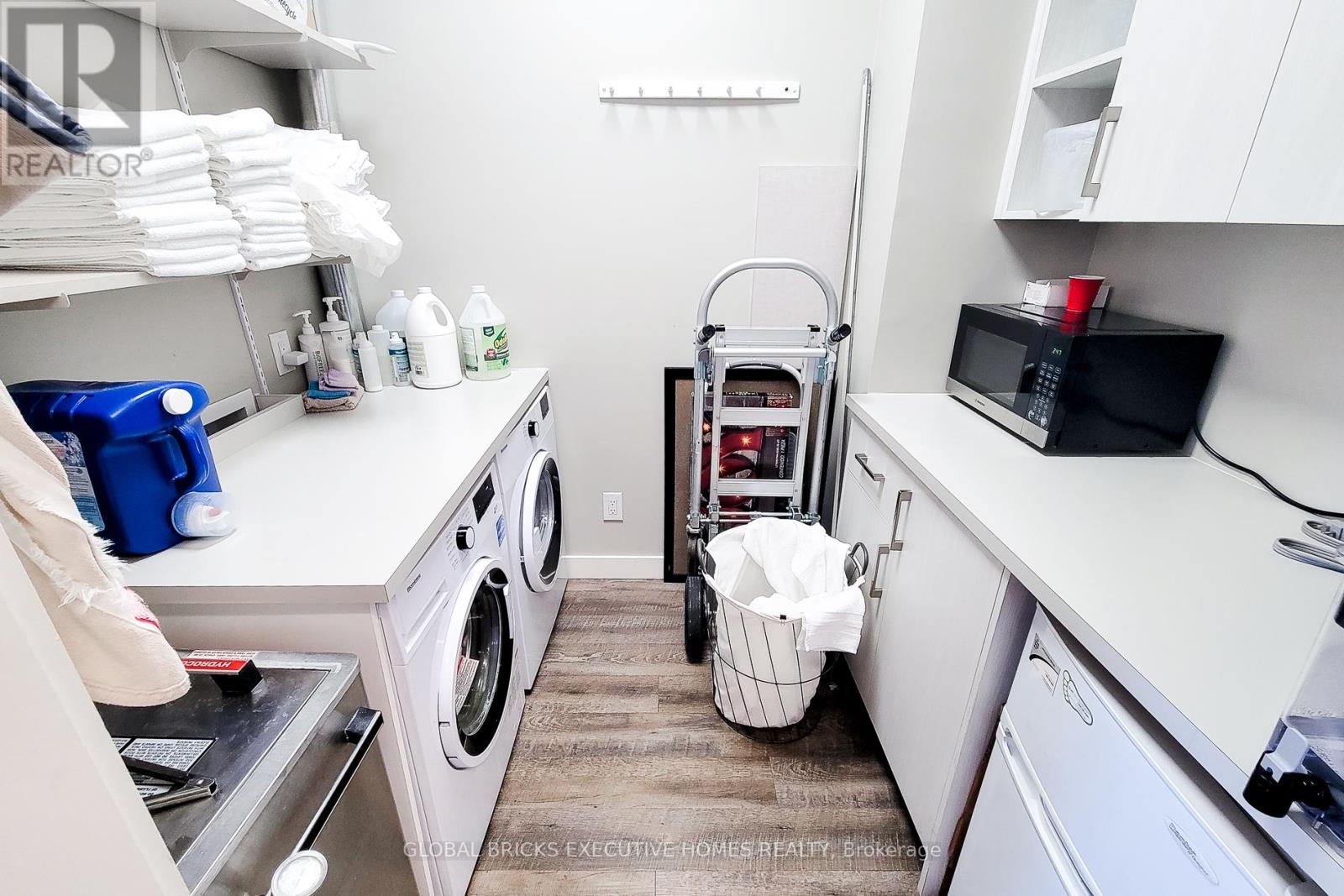 424 - 3075 Hospital Gate, Oakville, Ontario L6M 1M1 - Photo 22 - W12957422