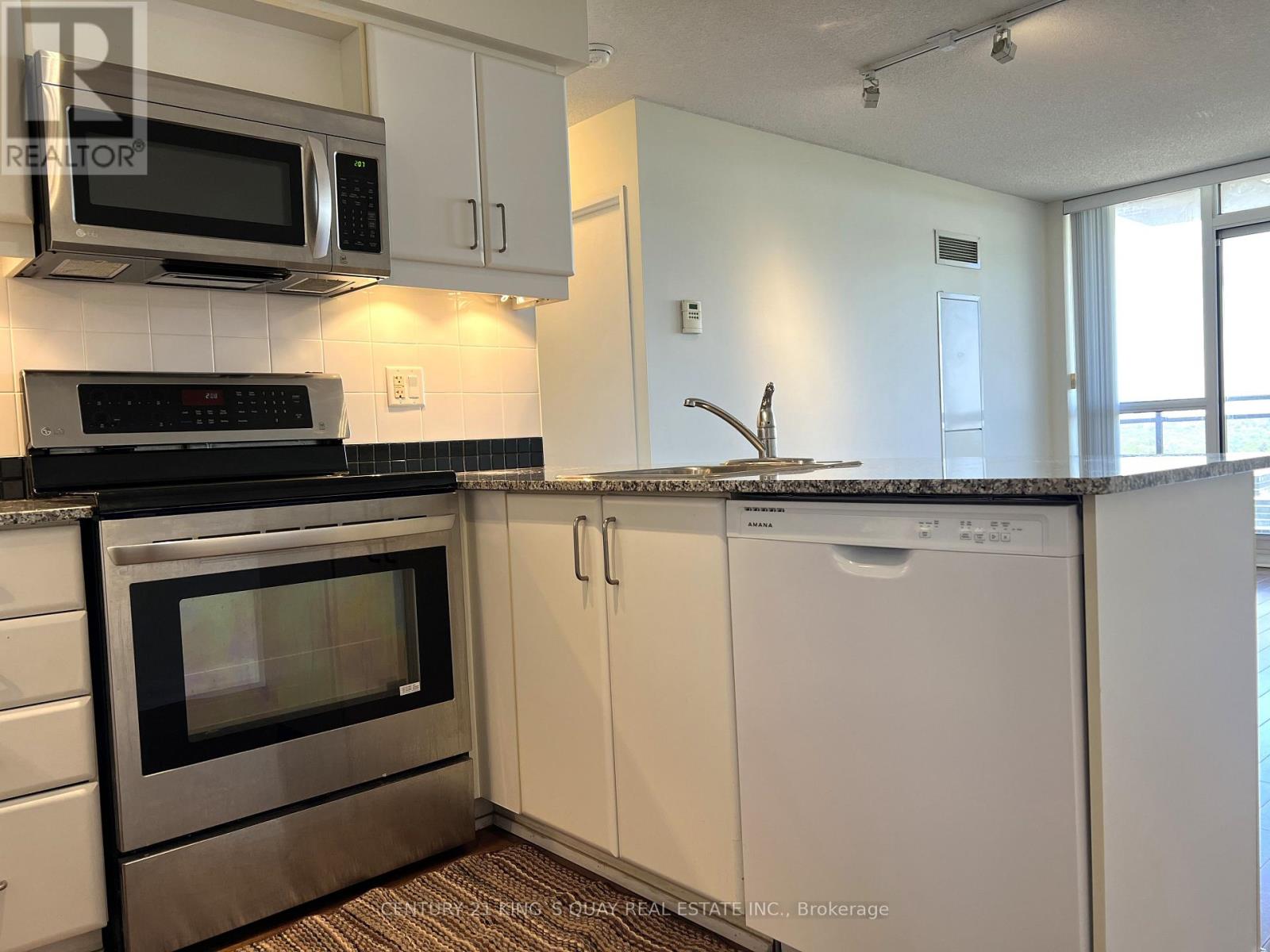 2711 - 33 Sheppard Avenue E, Toronto, Ontario  M2N 7K1 - Photo 10 - C13234088