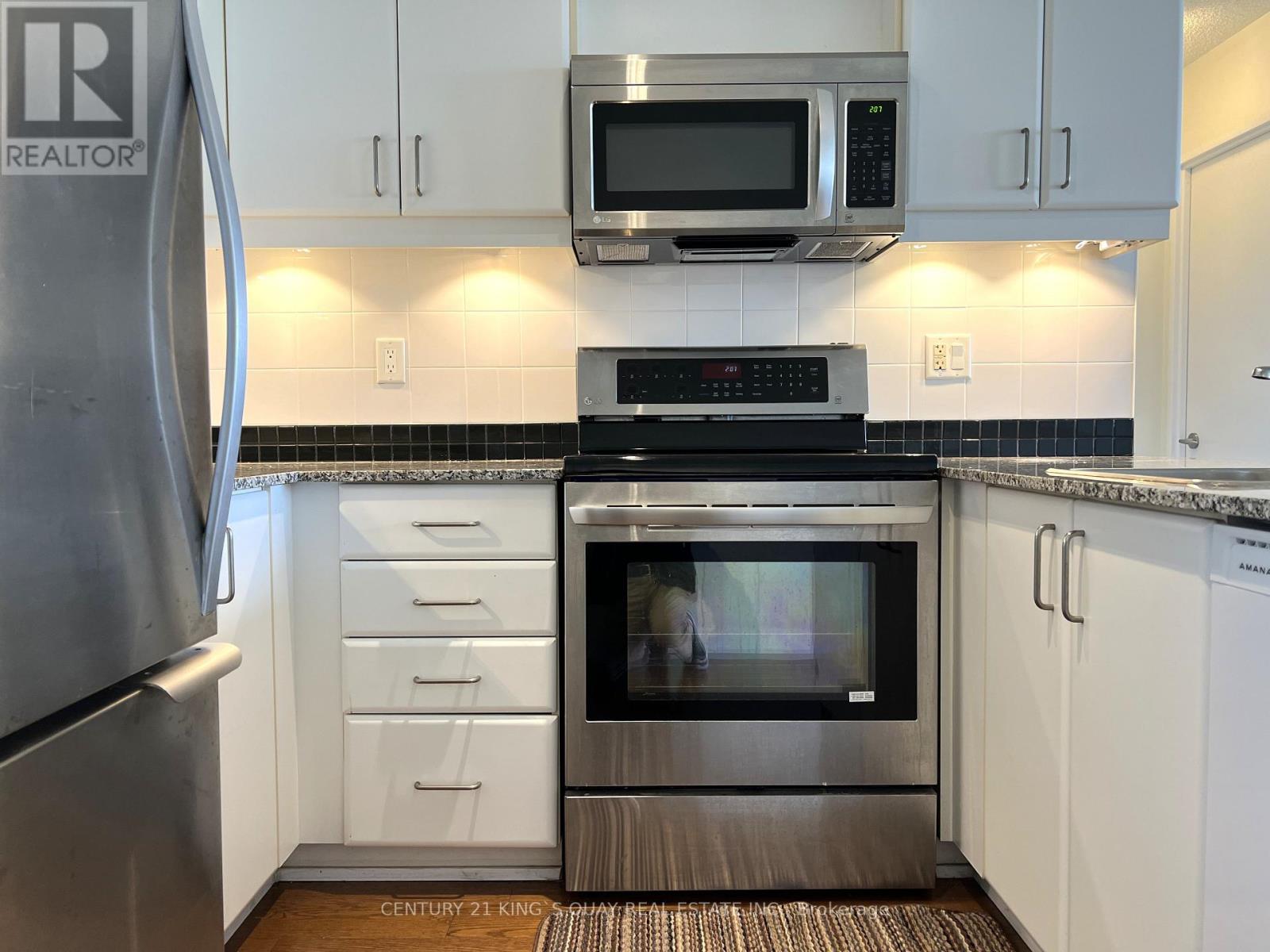 2711 - 33 Sheppard Avenue E, Toronto, Ontario  M2N 7K1 - Photo 8 - C13234088