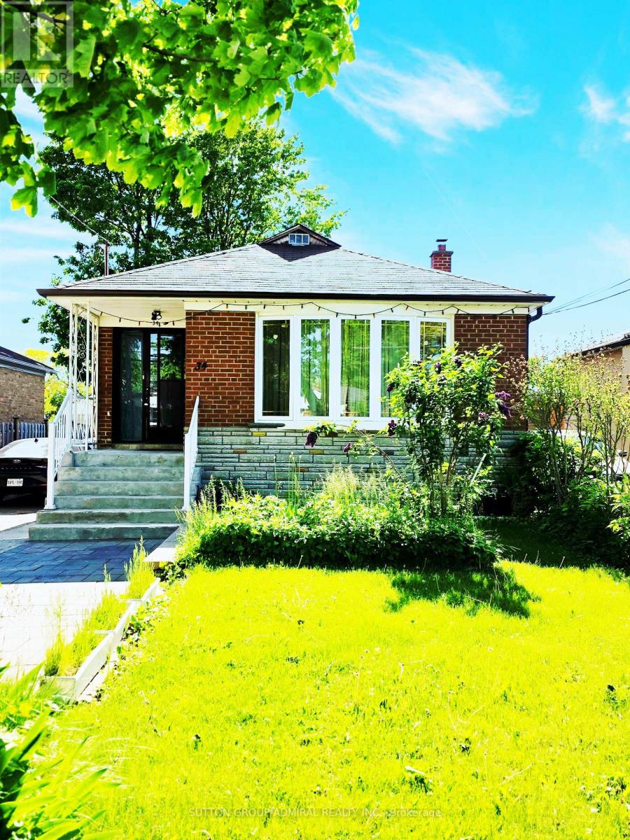 Main Flr - 34 Crocus Drive, Toronto, Ontario  M1R 4S6 - Photo 3 - E13006660