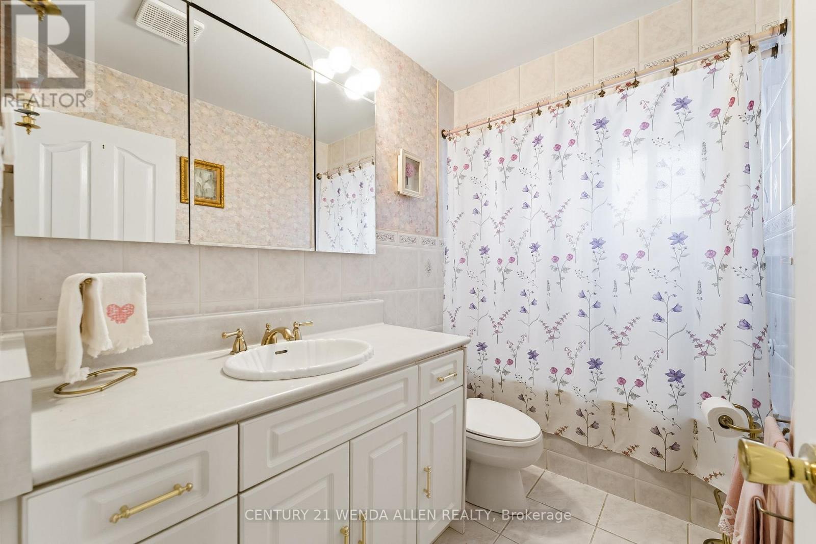 903 Grenoble Boulevard, Pickering, Ontario  L1W 1T9 - Photo 12 - E13235640