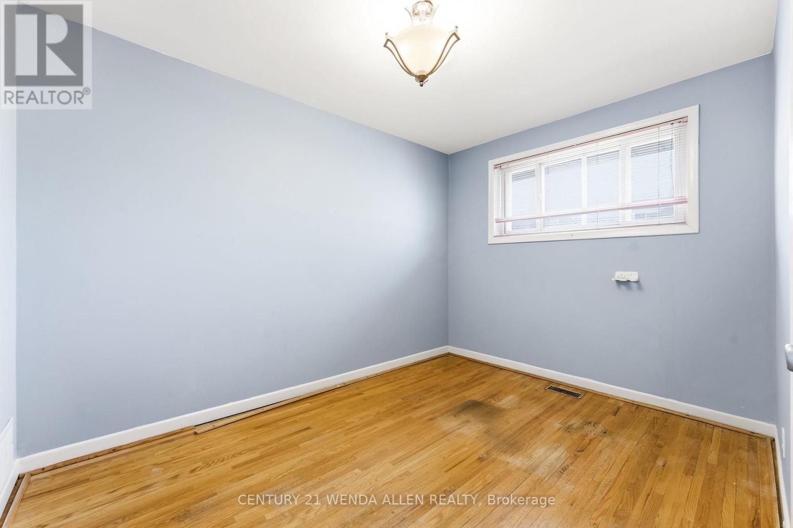 903 Grenoble Boulevard, Pickering, Ontario  L1W 1T9 - Photo 11 - E13235640