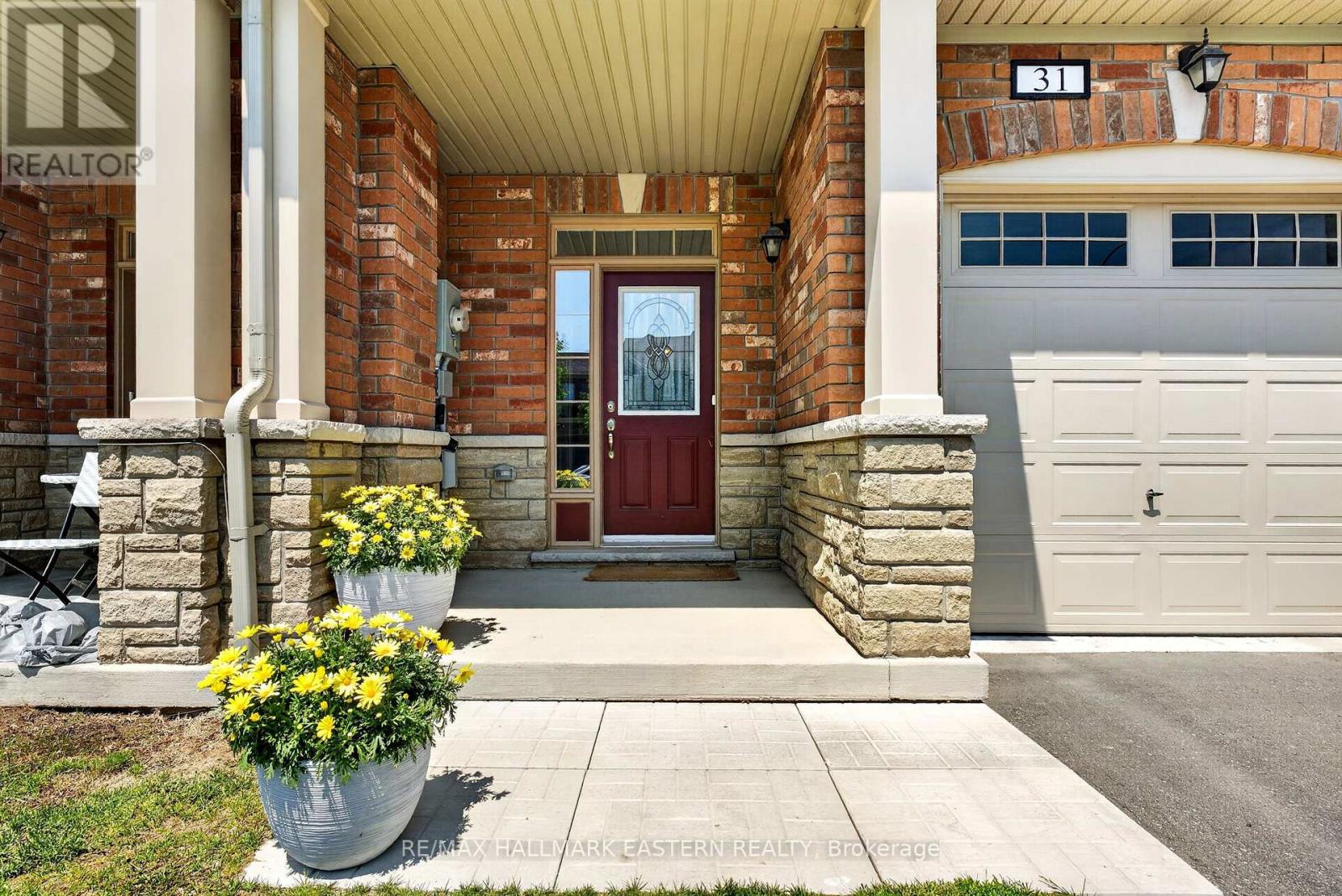 31 Elmhurst Street, Scugog, Ontario  L9L 0C6 - Photo 2 - E13235778