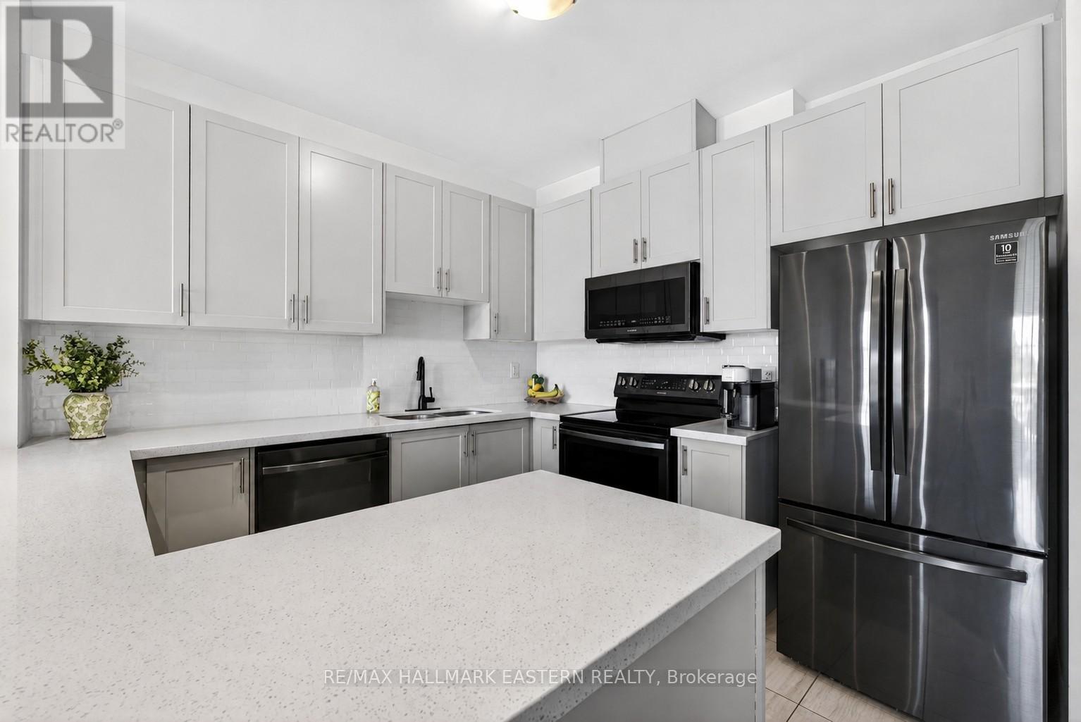 31 Elmhurst Street, Scugog, Ontario  L9L 0C6 - Photo 6 - E13235778