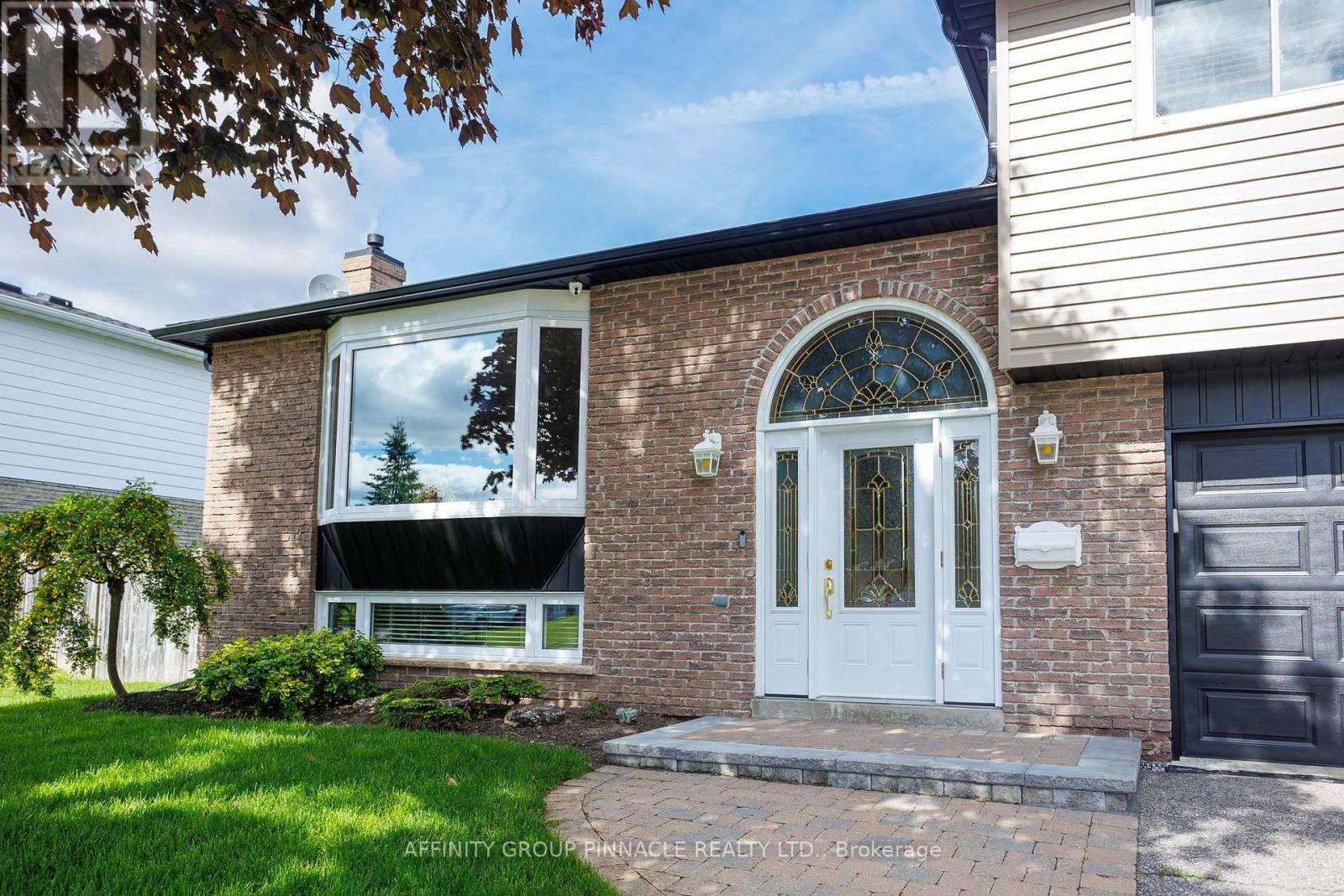 17 Edgewood Drive E, Kawartha Lakes, Ontario  K9V 4W2 - Photo 4 - X13235908
