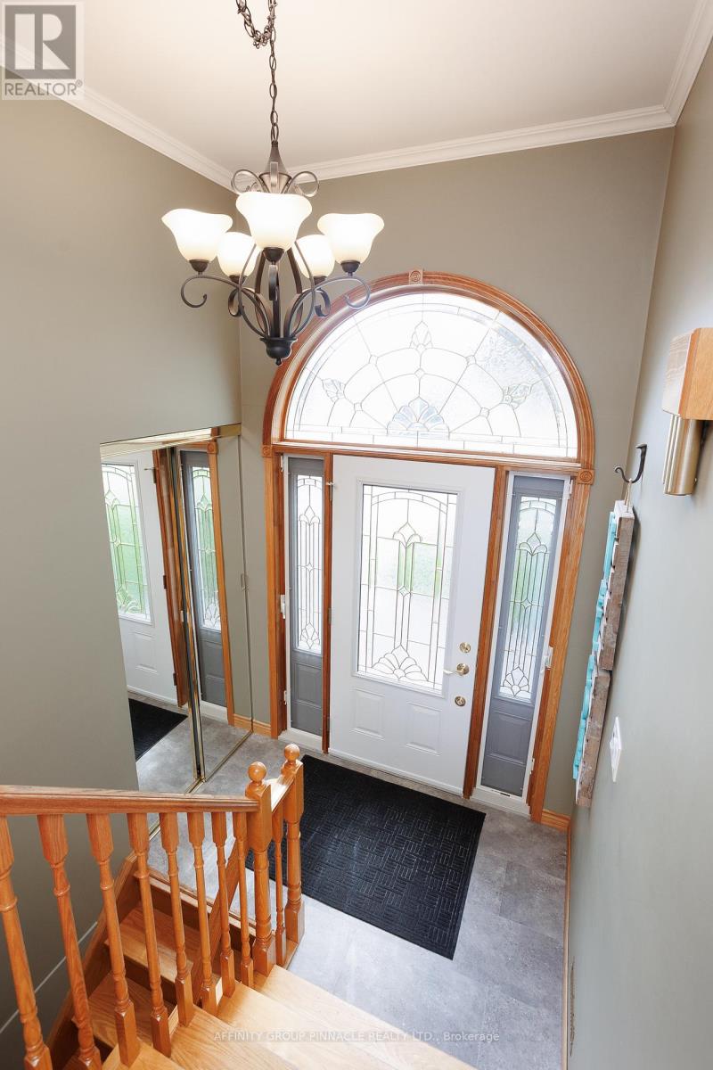 17 Edgewood Drive E, Kawartha Lakes, Ontario  K9V 4W2 - Photo 5 - X13235908