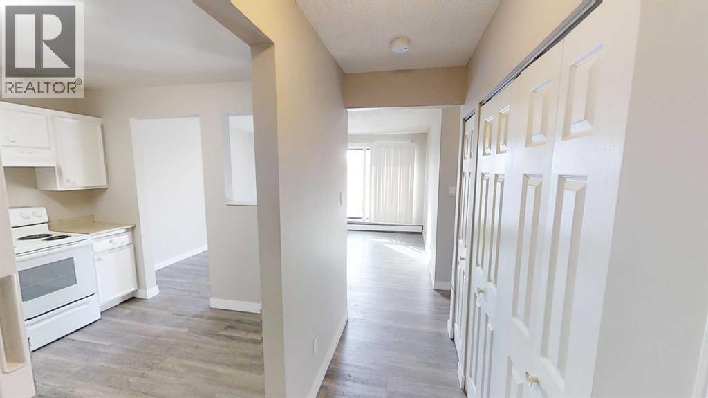 305, 10201 108 Avenue, Grande Prairie, Alberta  T8V 1P4 - Photo 2 - A2317555