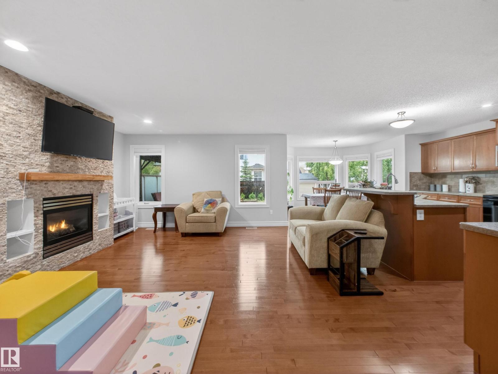 72 Foxboro Ru, Sherwood Park, Alberta  T8A 6N9 - Photo 4 - E4491513
