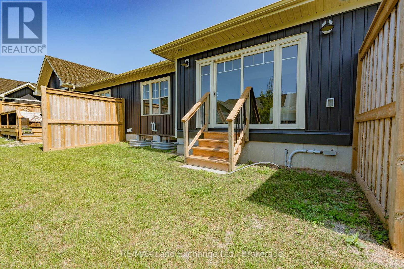 98 Eagle Court, Saugeen Shores, Ontario N0H 2C3 - Photo 35 - X13236100
