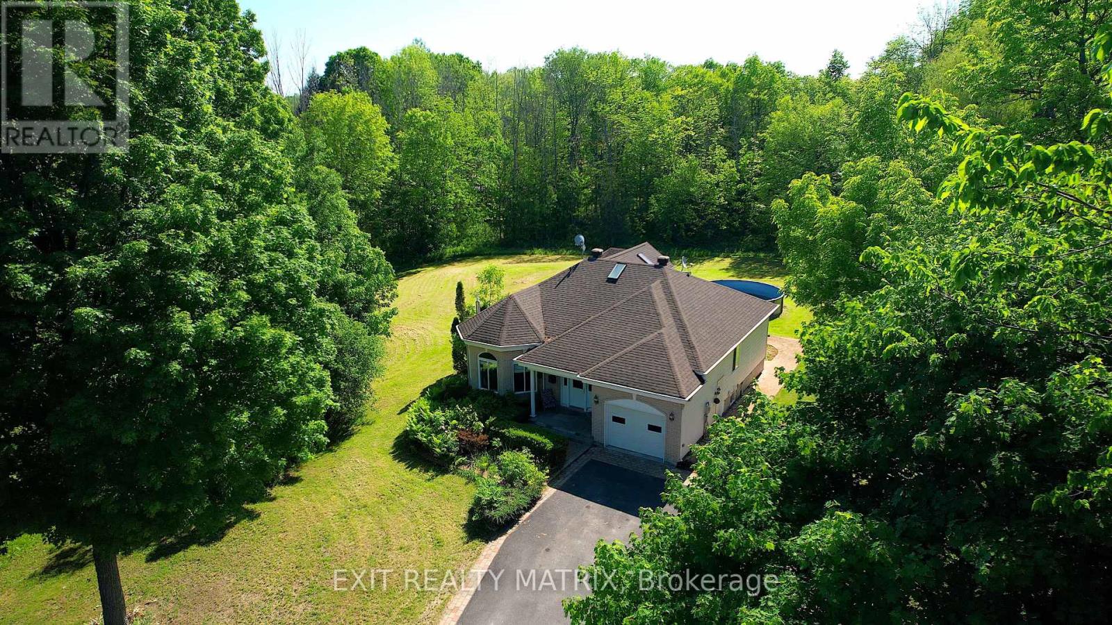 2779 Maplewood Drive, Champlain, Ontario K6A 2R2 - Photo 2 - X13236098