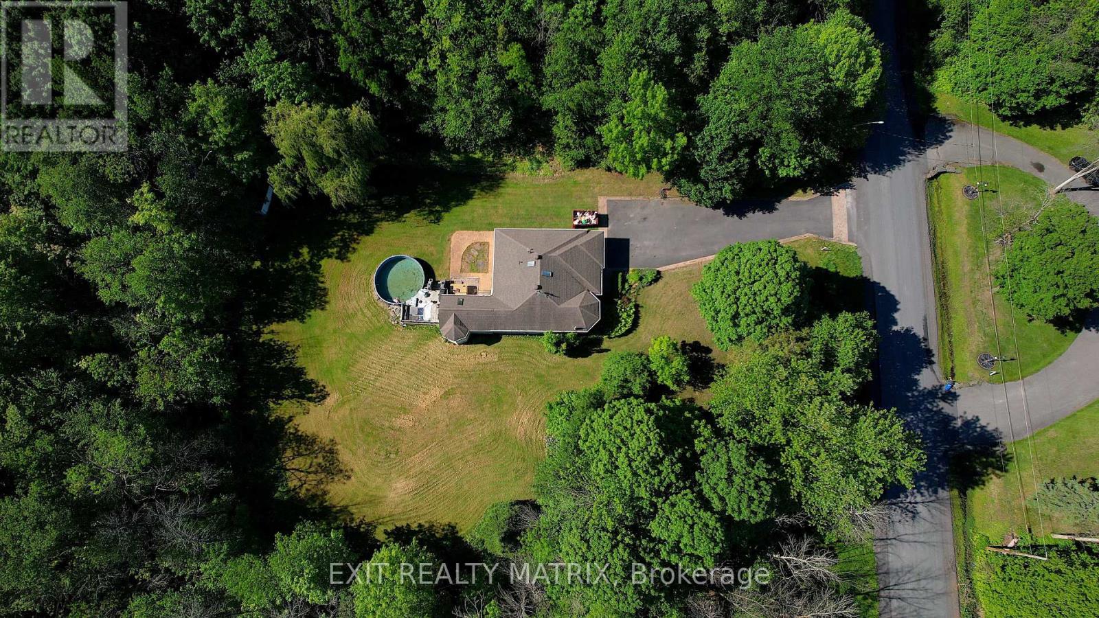2779 Maplewood Drive, Champlain, Ontario K6A 2R2 - Photo 3 - X13236098