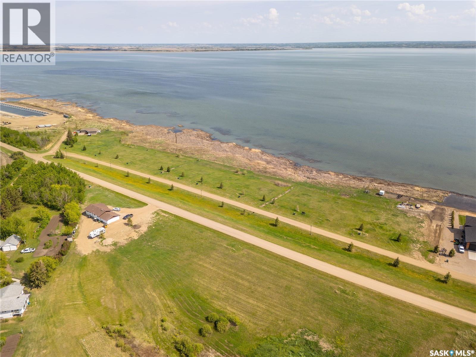 690 Lakeshore Drive, Meota, Saskatchewan  S0M 1X0 - Photo 1 - SK038142