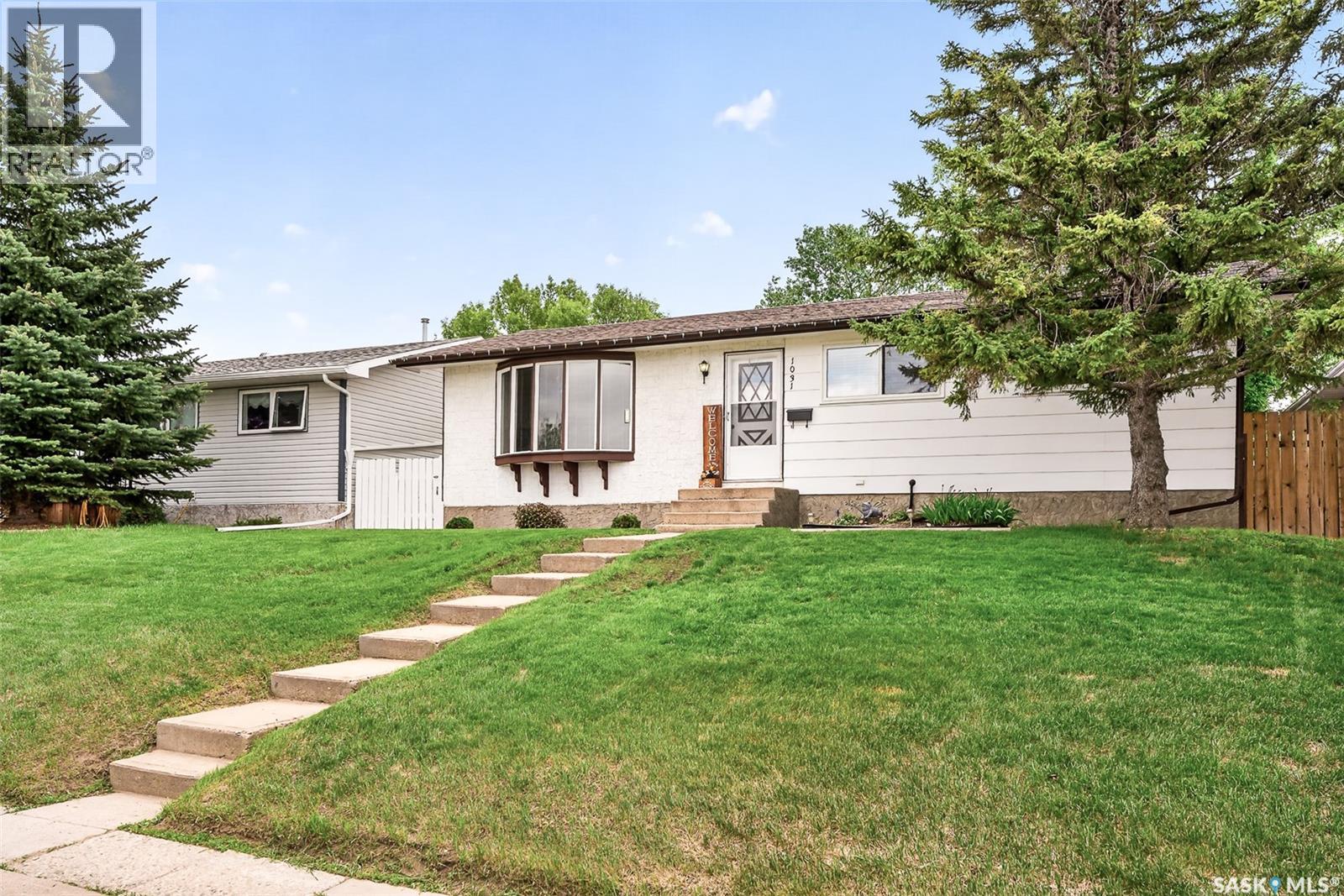 1031 Ross Street E, Moose Jaw, Saskatchewan  S6H 7H4 - Photo 5 - SK038085