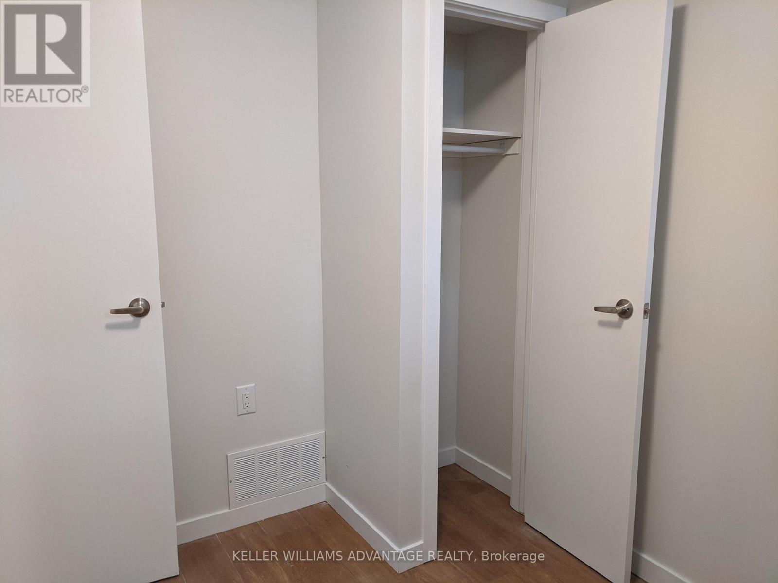 Lower - 119 Coxwell Avenue, Toronto, Ontario  M4L 3B3 - Photo 4 - E13232718