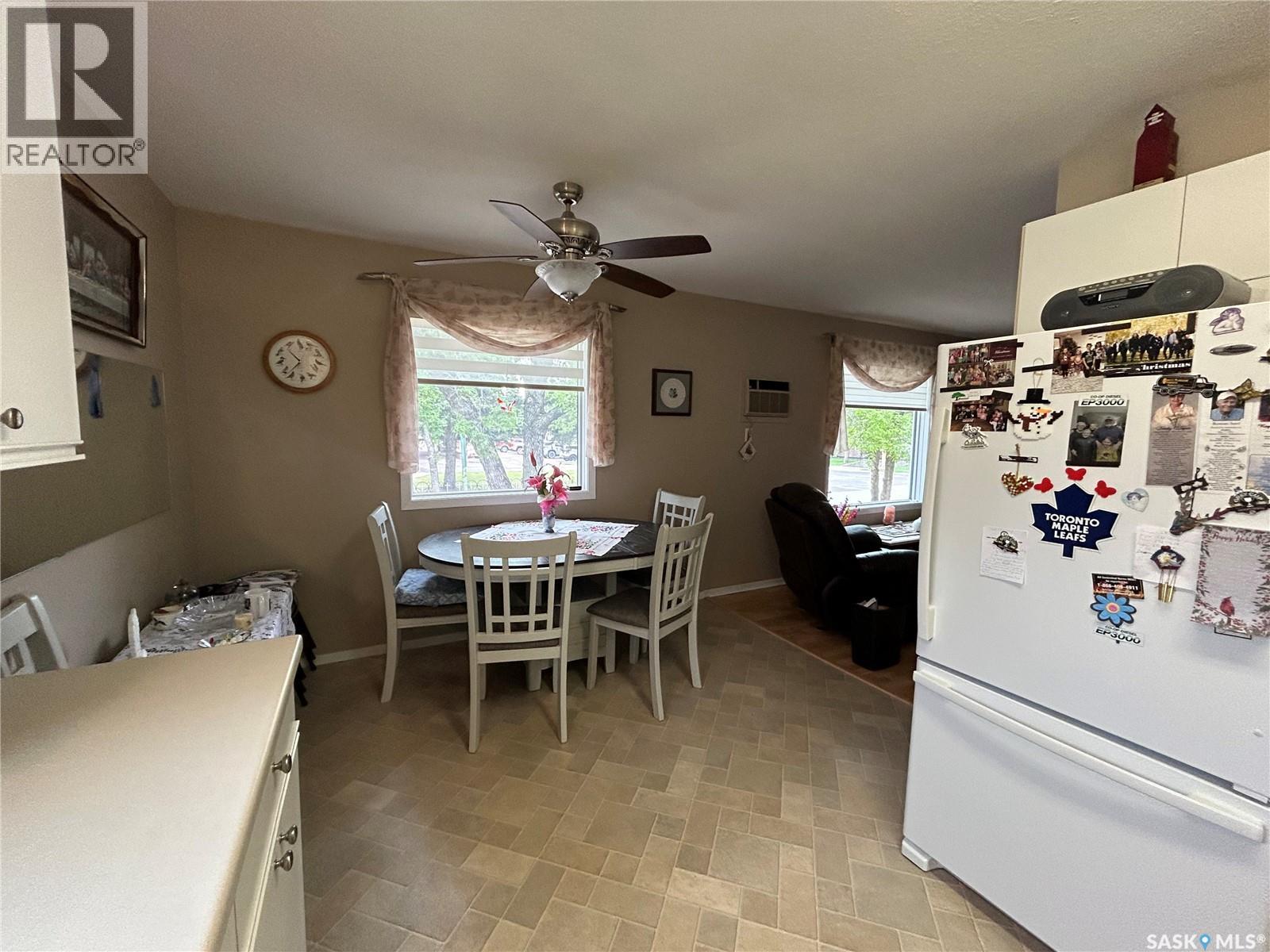 202 739 10th Street, Humboldt, Saskatchewan  S0K 2A0 - Photo 10 - SK037961
