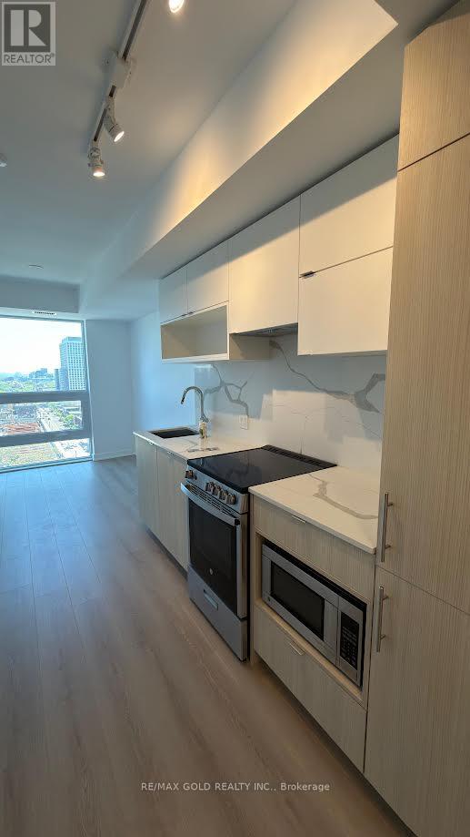1705 - 100 Queen Street E, Toronto, Ontario  M5C 0B5 - Photo 2 - C13235758
