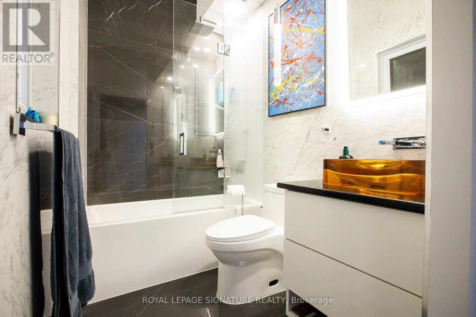 1801 - 900 Mt Pleasant Road, Toronto, Ontario  M4P 3J9 - Photo 18 - C13235930