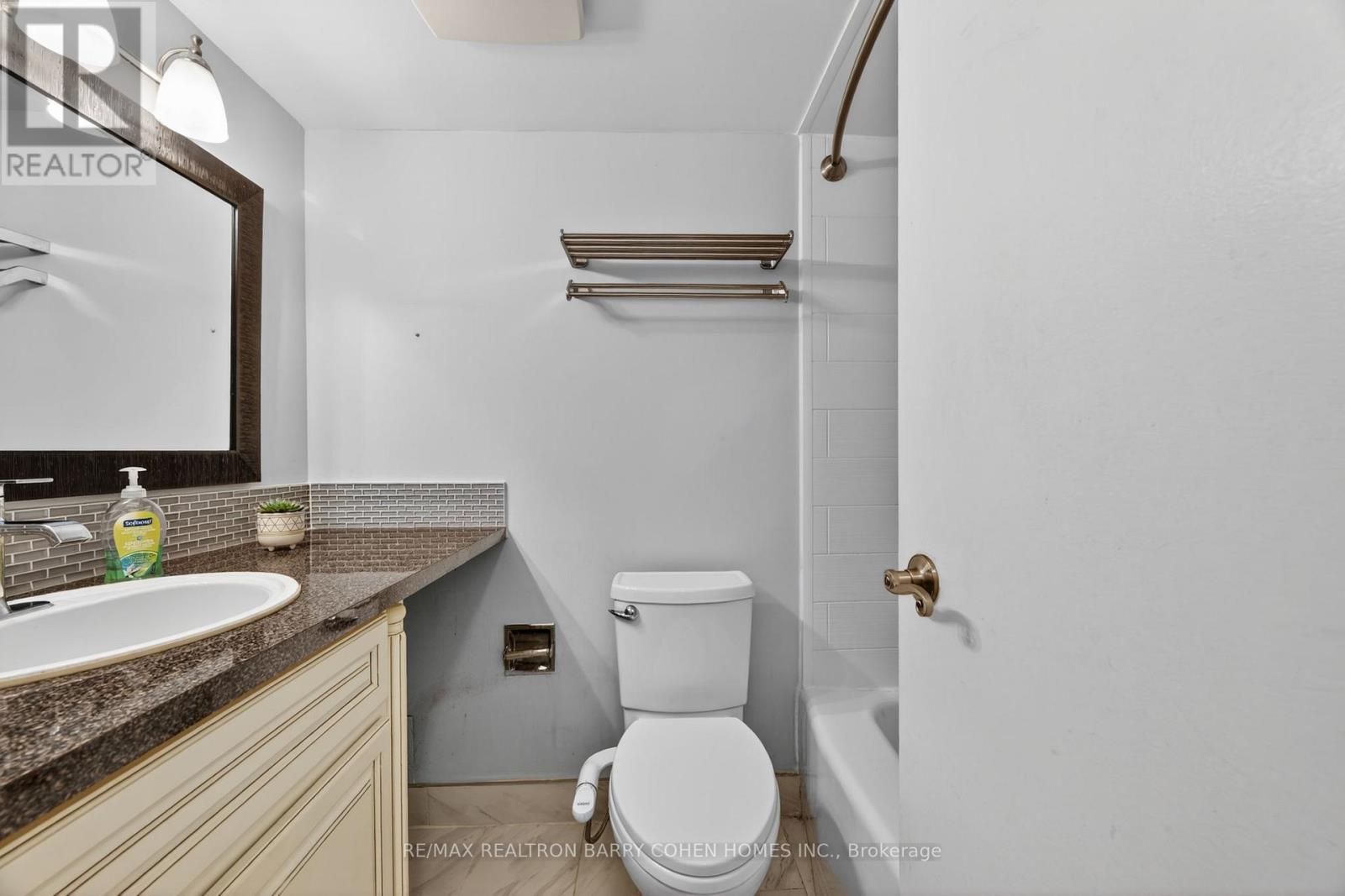 304 - 150 Neptune Drive, Toronto, Ontario  M6A 2Y9 - Photo 16 - C13236010