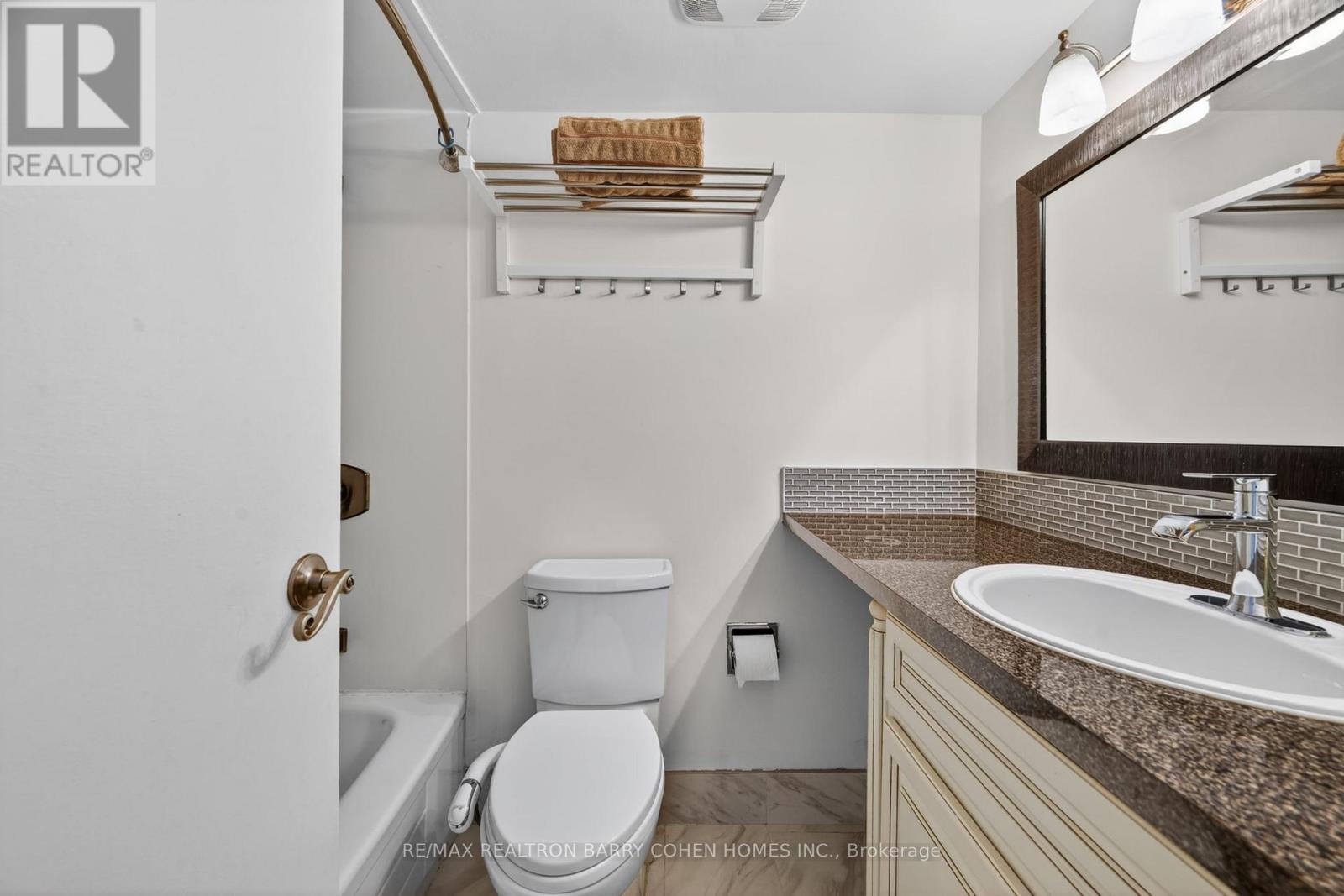 304 - 150 Neptune Drive, Toronto, Ontario  M6A 2Y9 - Photo 21 - C13236014