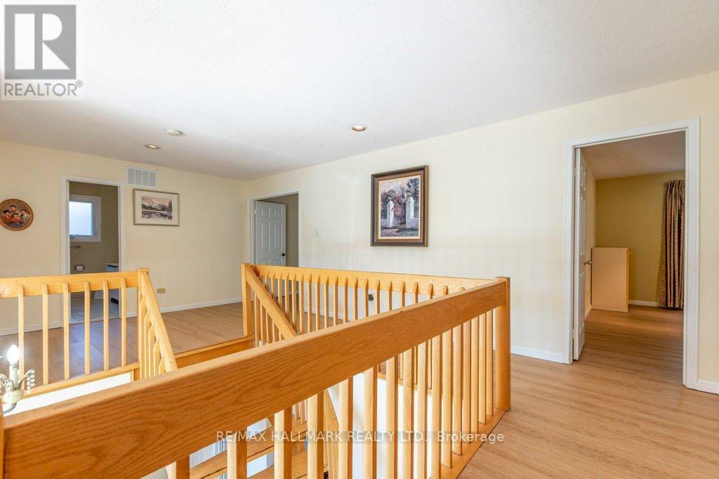 13 Ballyconnor Court, Toronto, Ontario  M2M 4C5 - Photo 21 - C13236036