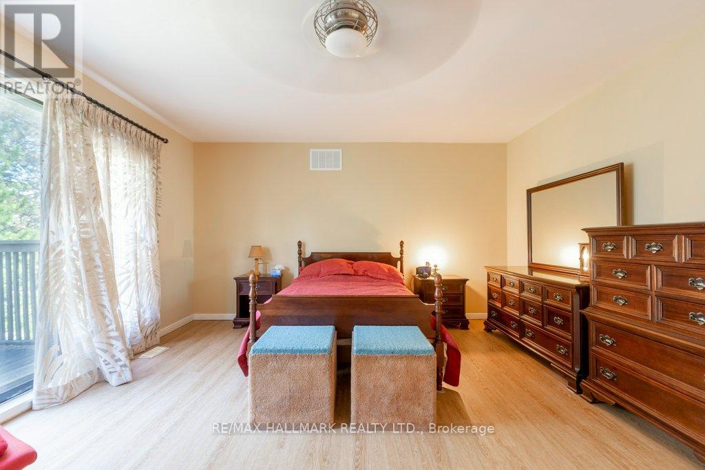 13 Ballyconnor Court, Toronto, Ontario  M2M 4C5 - Photo 26 - C13236036