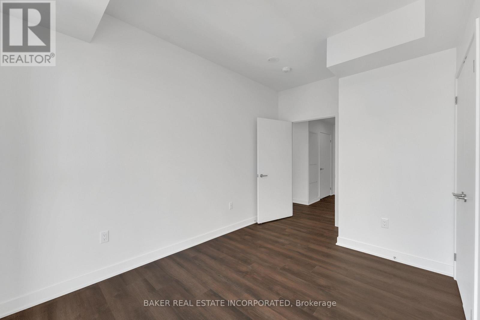 1407 - 3030 Pharmacy Avenue, Toronto, Ontario  M1W 2N7 - Photo 3 - E13235760