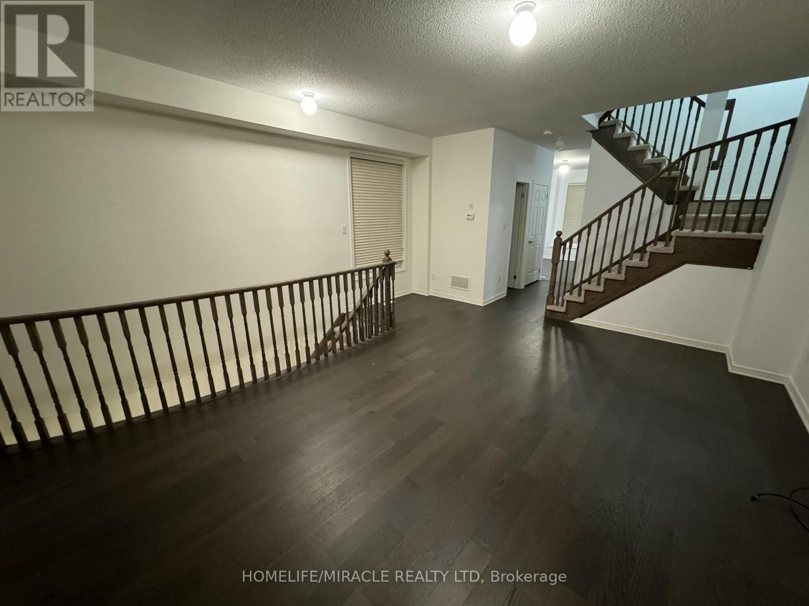 70 Harwood Avenue N, Ajax, Ontario  L1T 0P4 - Photo 10 - E13235794