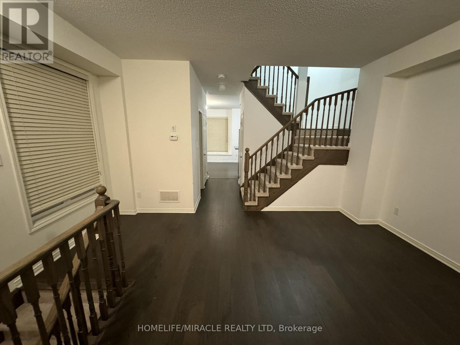 70 Harwood Avenue N, Ajax, Ontario  L1T 0P4 - Photo 11 - E13235794