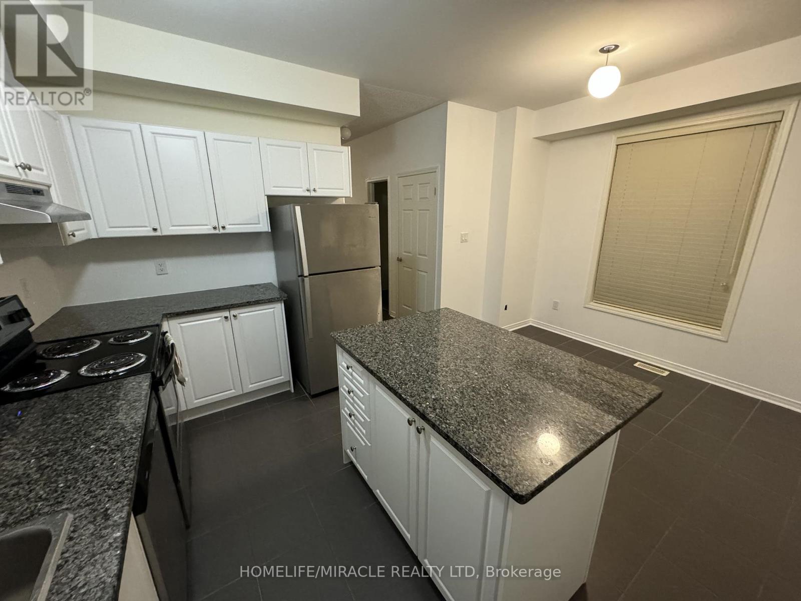 70 Harwood Avenue N, Ajax, Ontario  L1T 0P4 - Photo 15 - E13235794