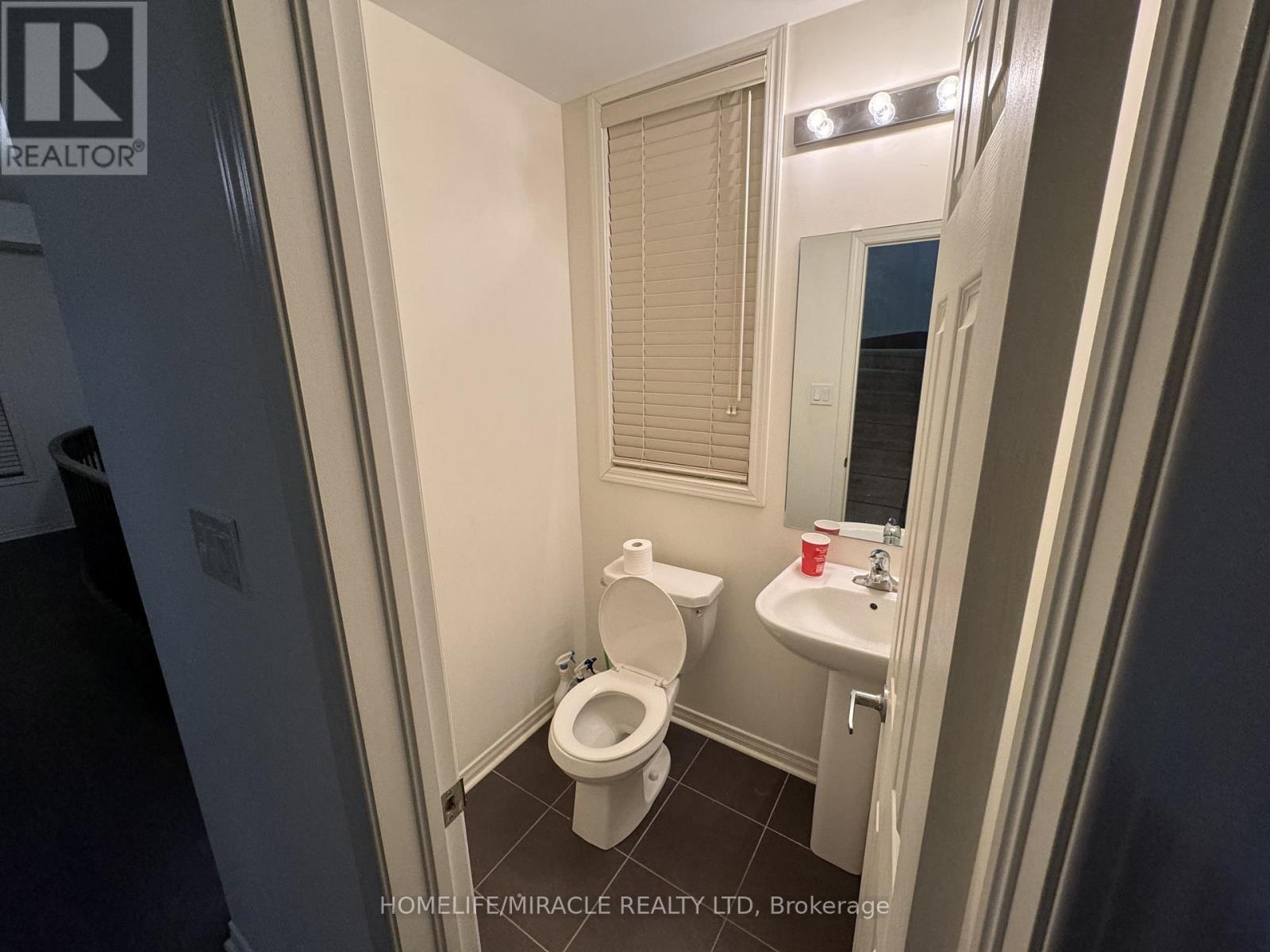 70 Harwood Avenue N, Ajax, Ontario  L1T 0P4 - Photo 16 - E13235794