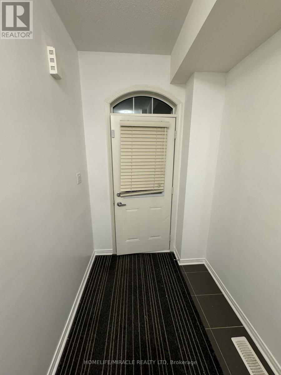 70 Harwood Avenue N, Ajax, Ontario  L1T 0P4 - Photo 3 - E13235794
