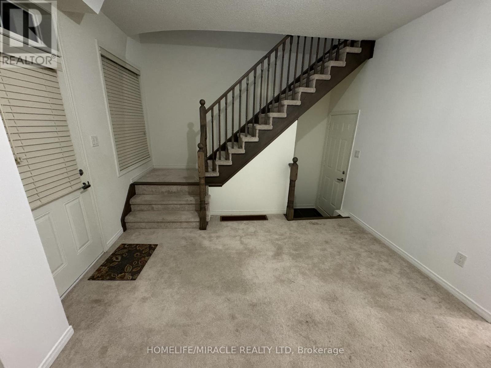 70 Harwood Avenue N, Ajax, Ontario  L1T 0P4 - Photo 4 - E13235794