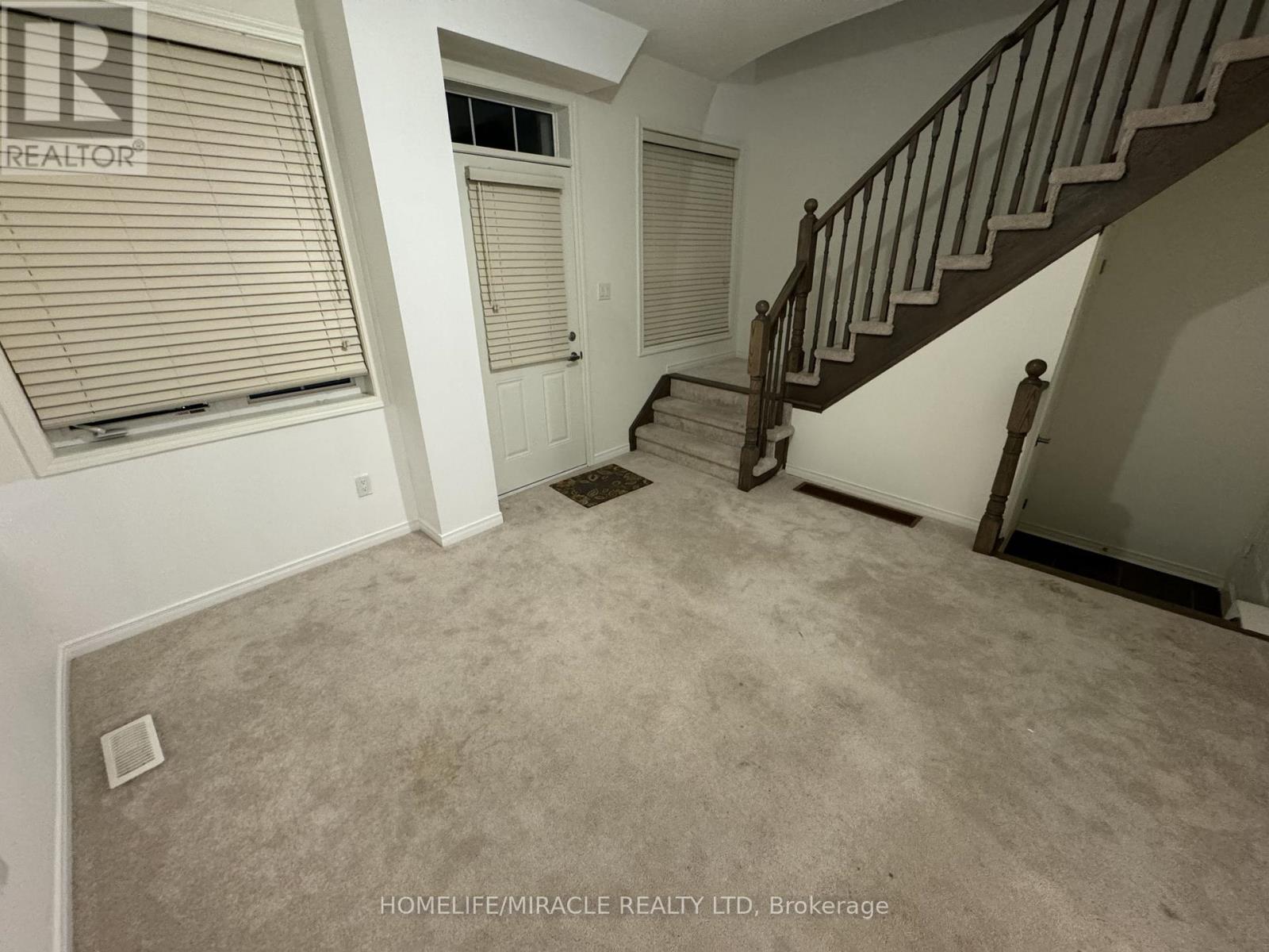 70 Harwood Avenue N, Ajax, Ontario  L1T 0P4 - Photo 6 - E13235794