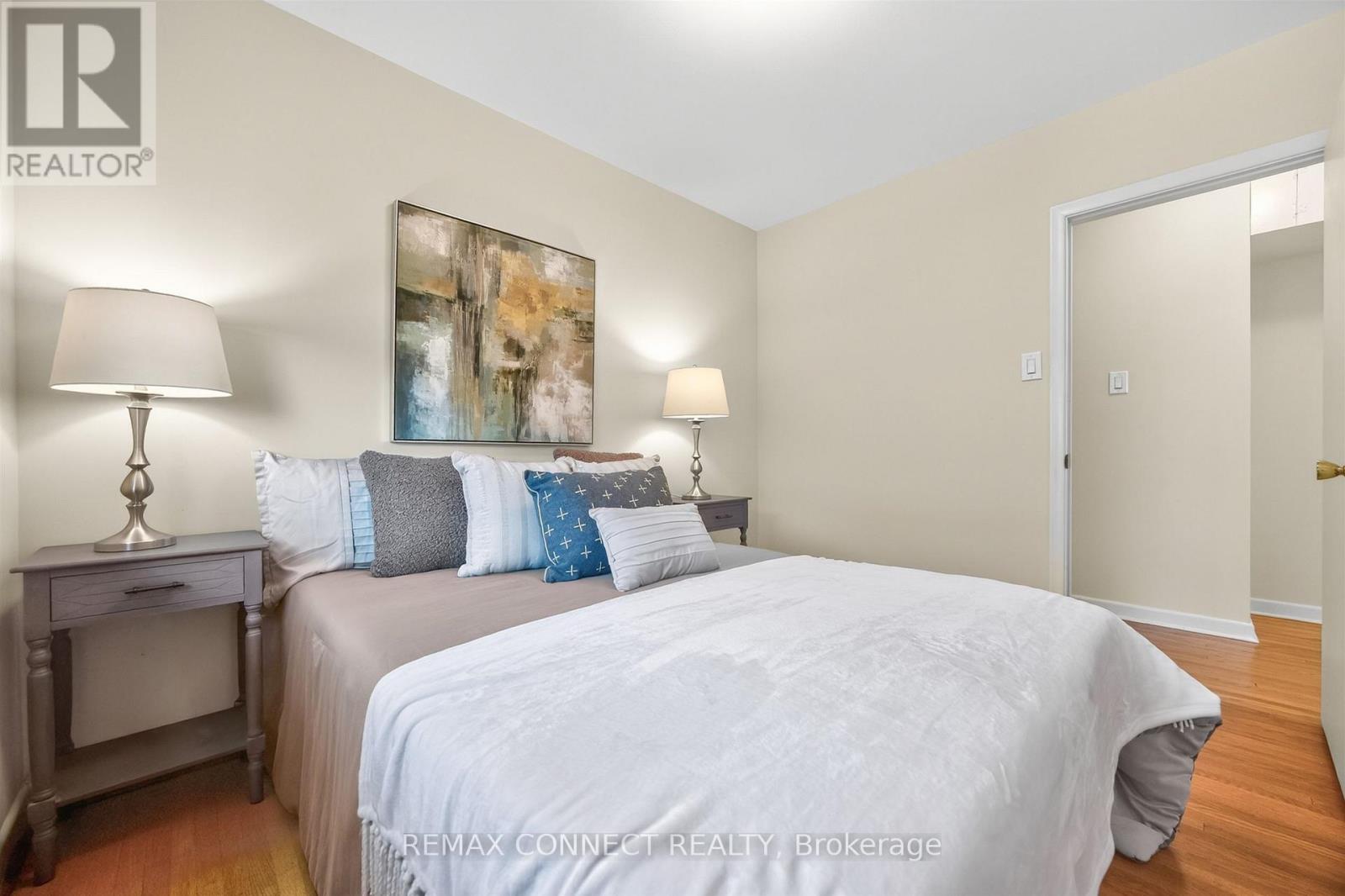 6 Faraday Drive, Toronto, Ontario  M1H 2S1 - Photo 11 - E13235804