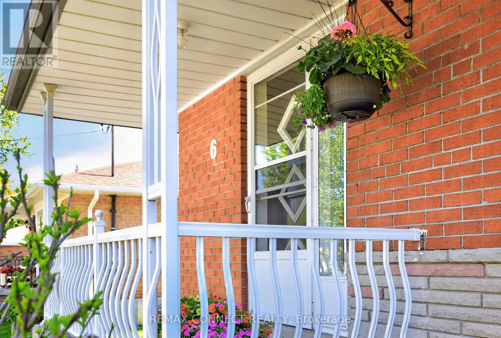 6 Faraday Drive, Toronto, Ontario  M1H 2S1 - Photo 2 - E13235804