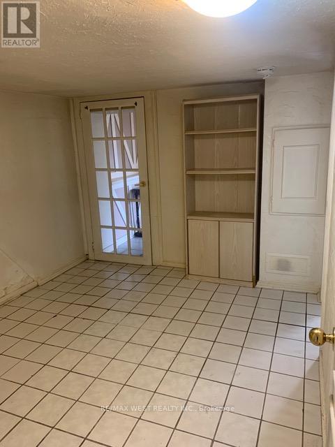 Lower - 730 Logan Avenue, Toronto, Ontario  M4K 3C6 - Photo 2 - E13235824