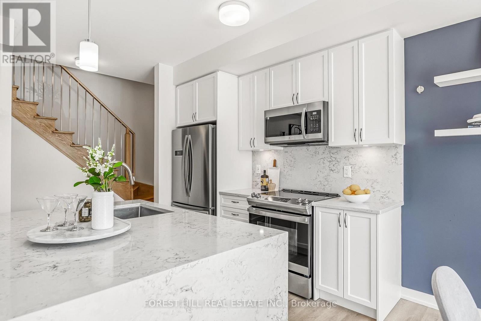 409 - 2550 Castlegate Crossing, Pickering, Ontario  L1H 0H6 - Photo 6 - E13236028