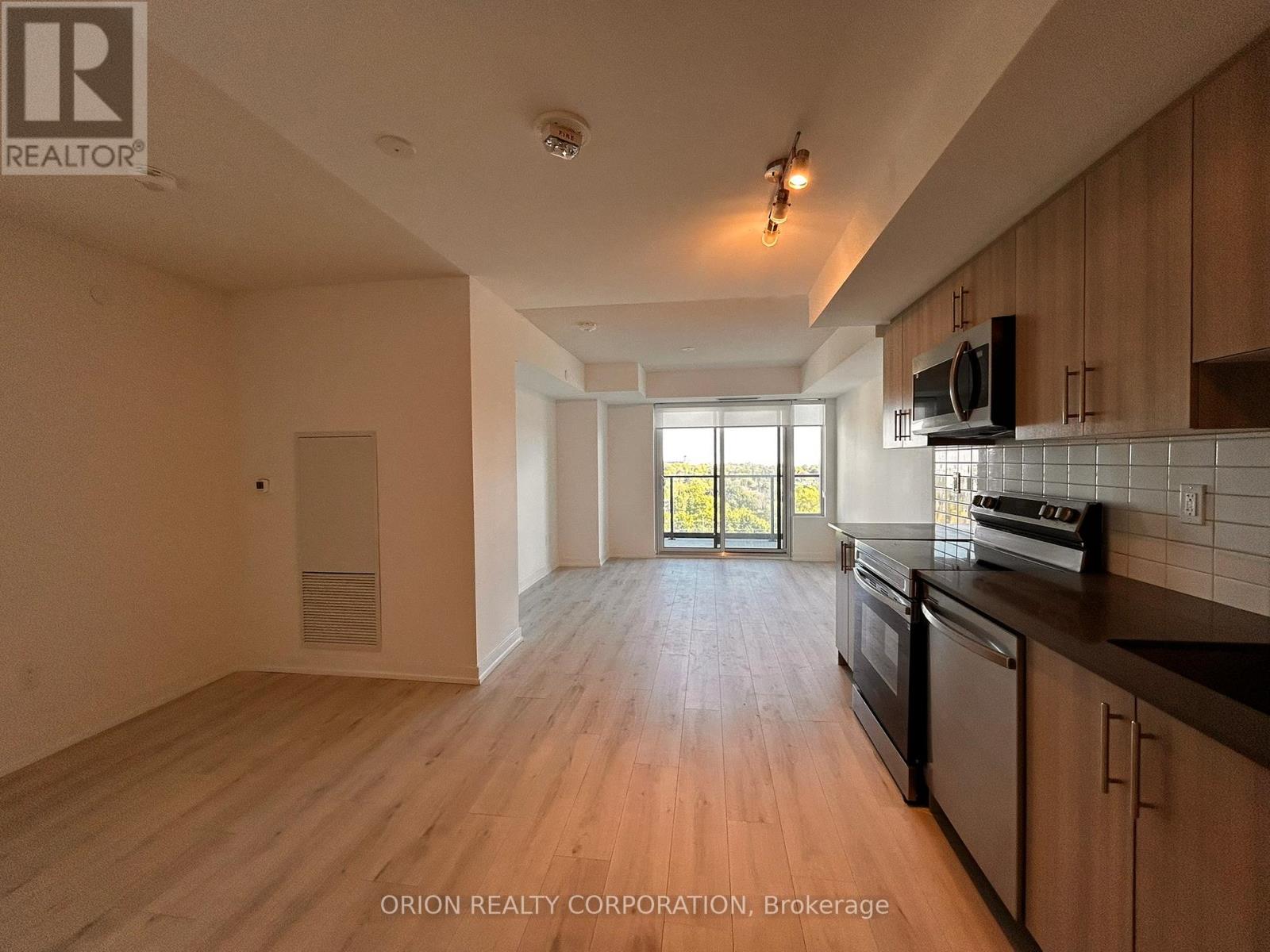 904 - 1435 Celebration Drive, Pickering, Ontario  L1W 0C4 - Photo 6 - E13236070