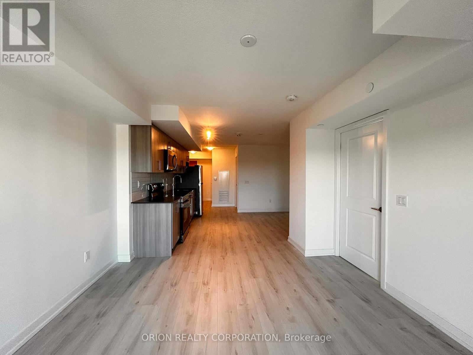 904 - 1435 Celebration Drive, Pickering, Ontario  L1W 0C4 - Photo 8 - E13236070