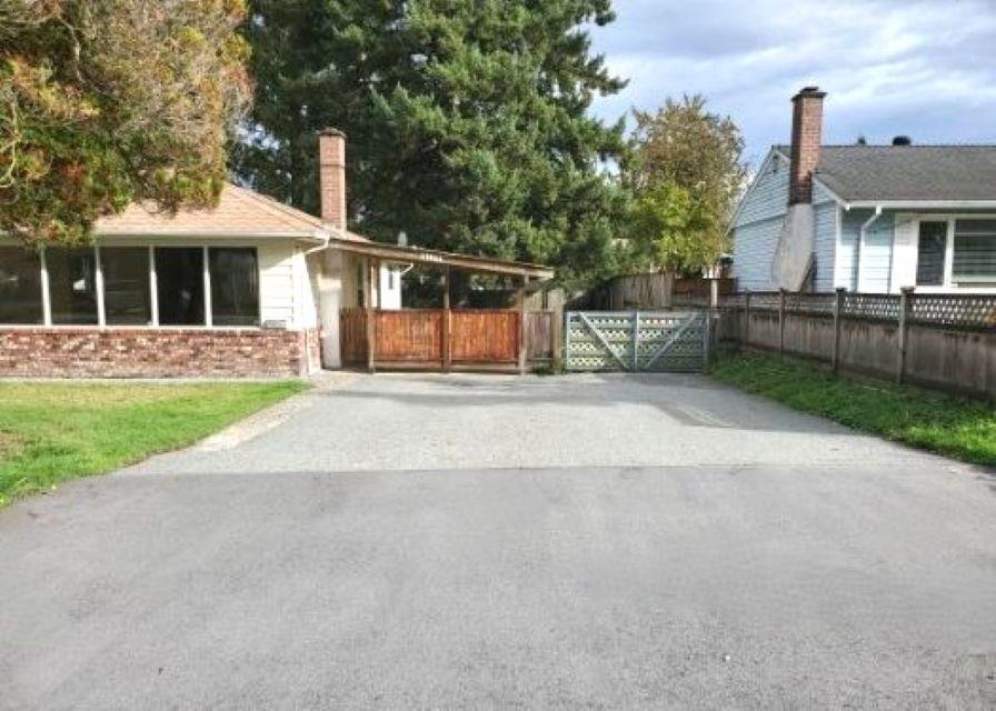 11044 Oriole Drive, Surrey, British Columbia  V3R 5A6 - Photo 2 - R3130998